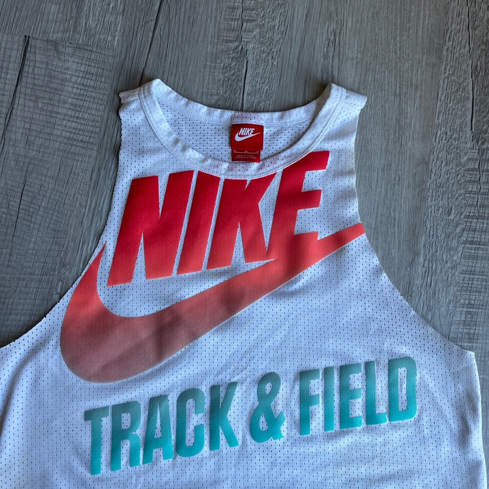Nike Crop Top Tank Top